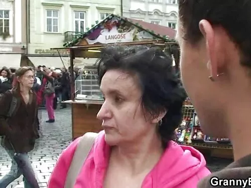 Латино красавицата п ...