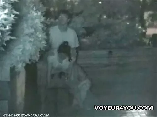 В океана баба и внук ...